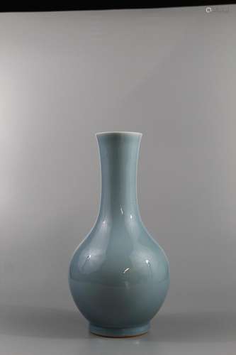 Chinese Clair de lune porcelain vase, 18th/ 19th Century.