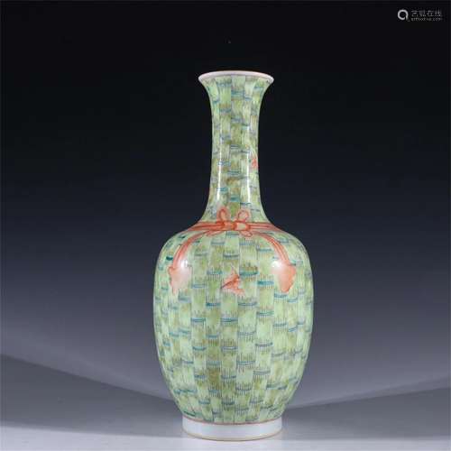 A Chinese Green Glazed Porcelain Vase