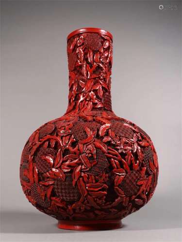 A Chinese Lacquer Flower Patterned Globular Vase