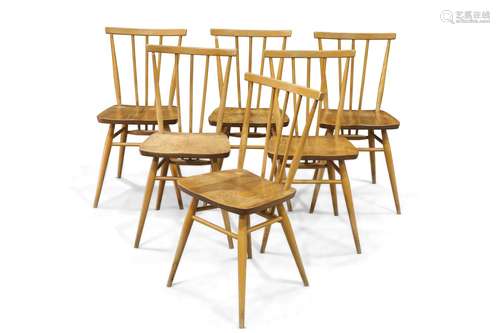 A SET OF SIX ERCOL WINDSOR LIGHT ELM DINING CHAIRS, CIRCA 19...