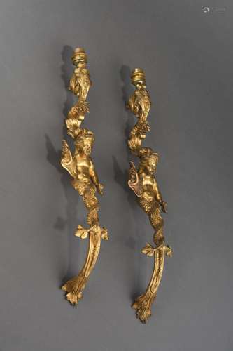 DEUX APPLIQUES EN BRONZE DORÉ