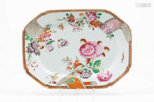 An octagonal serving platter