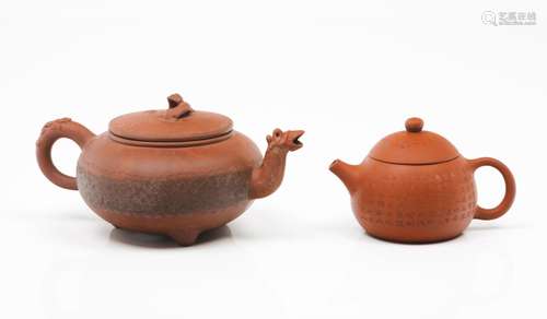 A set of two Yixing teapots