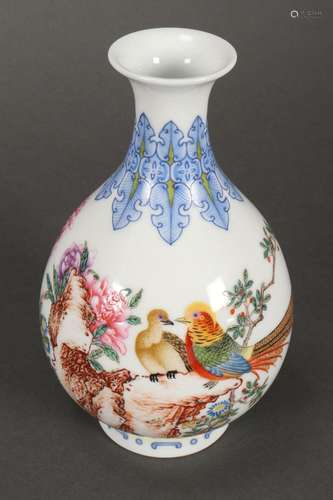 Chinese Republic Period Porcelain Vase,