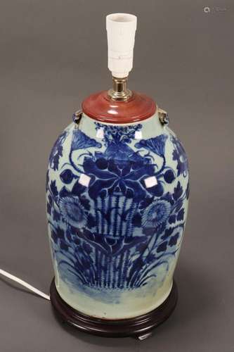 Chinese Porcelain Lamp,