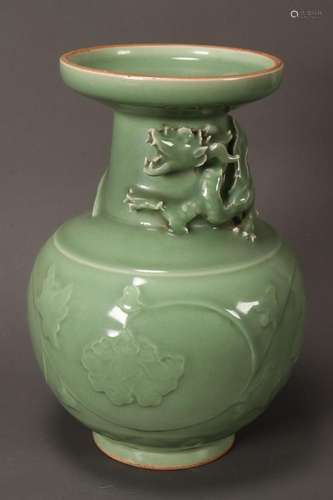 Chinese Celadon Glaze Porcelain Vase,