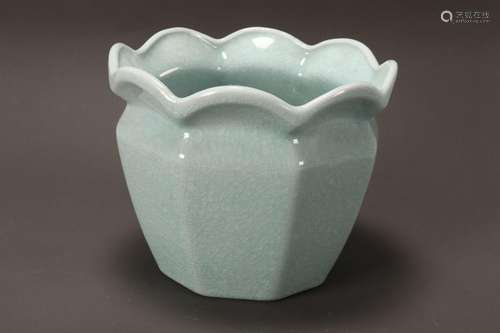 Chinese Blue Crackle Glaze Jardiniere,