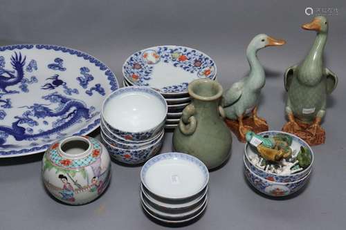 Group of Assorted Chinese Porcelain,