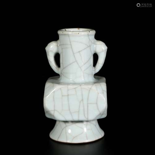 Ge Glazed Porcelain Bottle, China