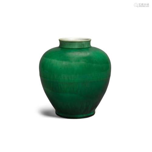 An apple-green-glazed jar