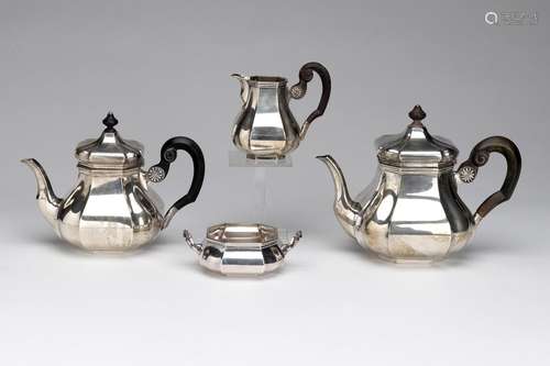 A four piece tea service, model Kardinaal