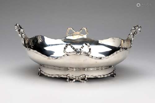 A fine Dutch silver bread basket