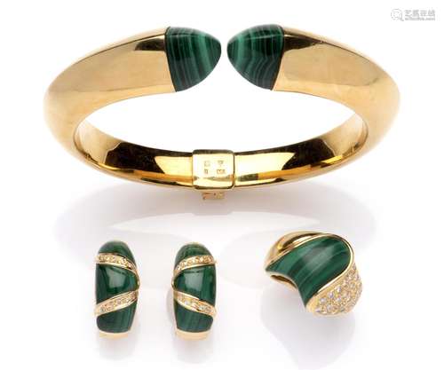 A collection of 18k gold malachite jewels