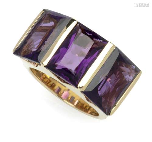 An 18k gold amethyst dress ring