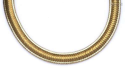 A 14k gold necklace