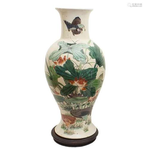 A 'FAMILLE VERTE' PORCELAIN BALUSTER VASE China, 2...