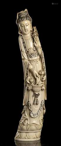 AN IVORY GUANYIN China, early 20th century