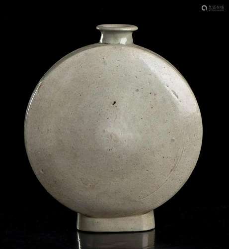 A CÃ‰LADON GLAZED CERAMIC CIRCULAR FLASK Korea, Joseon