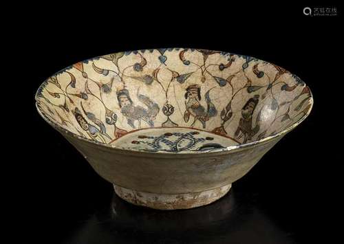 A MINA'I CERAMIC BOWL Iran, Kashan, 12th-13th century