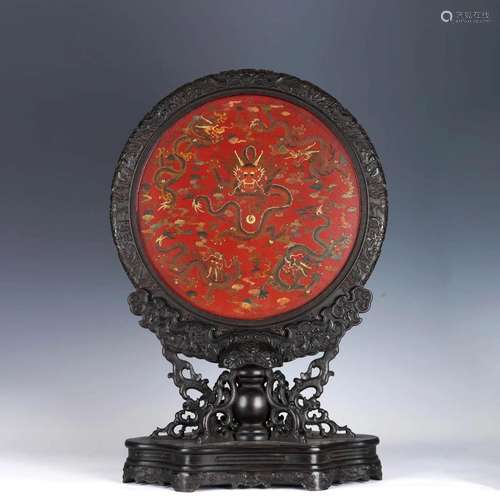 Gilt Decorated Lacquerware Dragon & Cloud Rounded Table