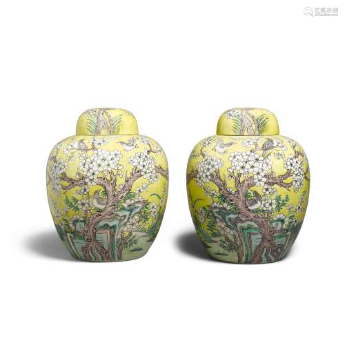 A pair of Famille-Jaune ginger jars and covers