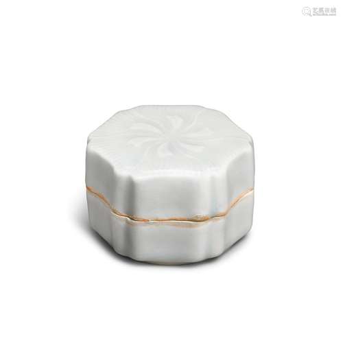 A small 'Qingbai' celadon-glazed hexagonal box and cover