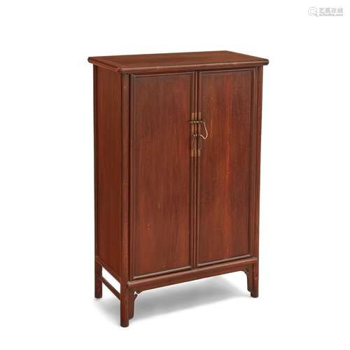 A jichimu tapered cabinet