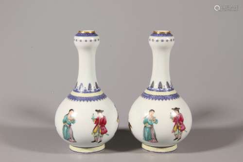 A Pair of Famille Rose Garlic-head-shaped Vases