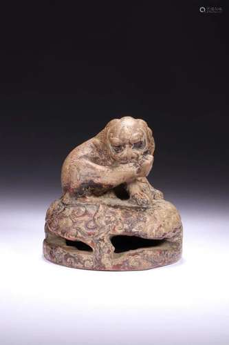 STONE CARVING LION PAPERWEIGHT