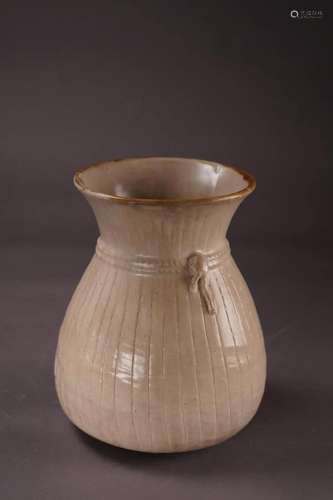 BEIGE GLAZE PORCELAIN BUNDLE VASE