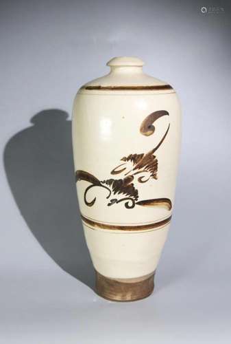 CIZHOU WARE FLORAL MEIPING VASE