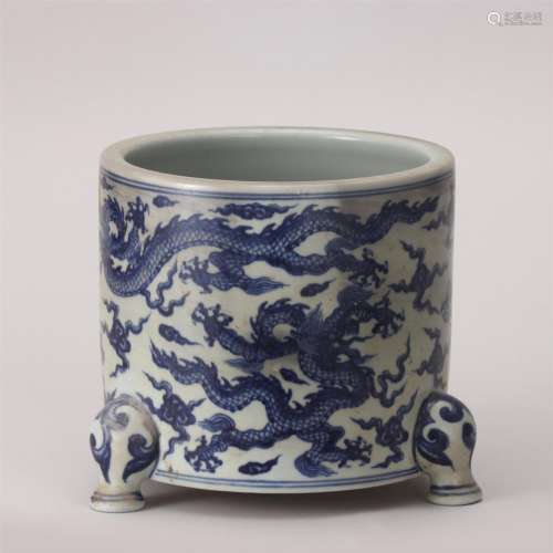 A Blue and White Dragons Porcelain Tripod Brush Pot