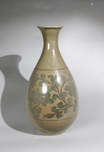 KOREAN CELADON GALZED YUHUCHUN VASE