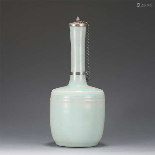 A Ru Style Glaze Porcelain Vase