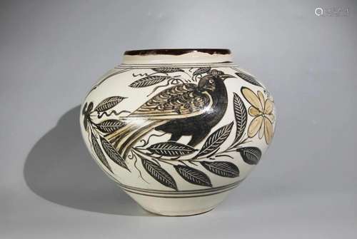 CIZHOU WARE FLOWERS AND BIRD PORCELAIN JAR