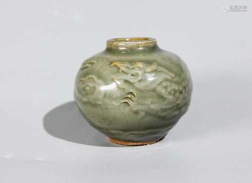 LONGQUAN WARE DRAGON-ENGRAVED WATER POT