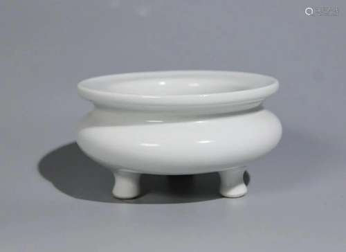 BLANC-DE-CHINE TRIPOD CENSER