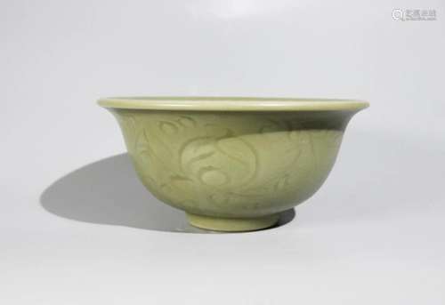 LONGQUAN WARE CELADON GLAZE FLORAL BOWL