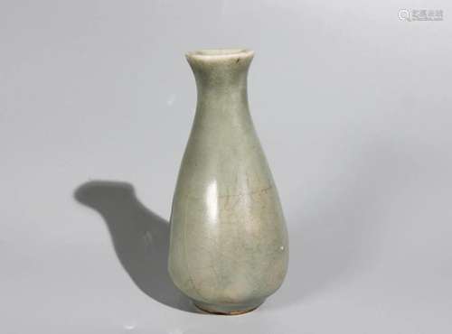 KOREAN CELADON GALZED WALL VASE