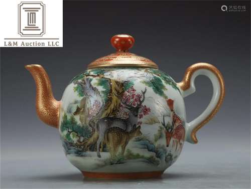 A Chinese Famille Rose Porcelain Teapot