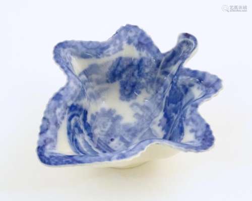 A Spode blue and white pickle dish of vine leaf fo…