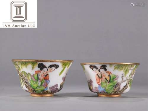 Pair of Chinese Peking Glass Figure Patterned Cups