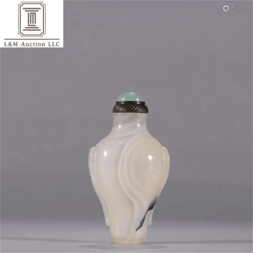 A Chinese Carved Agate Snuff Bottle