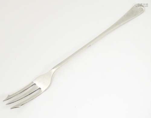 A silver pickle fork hallmarked Sheffield 1922, ma…