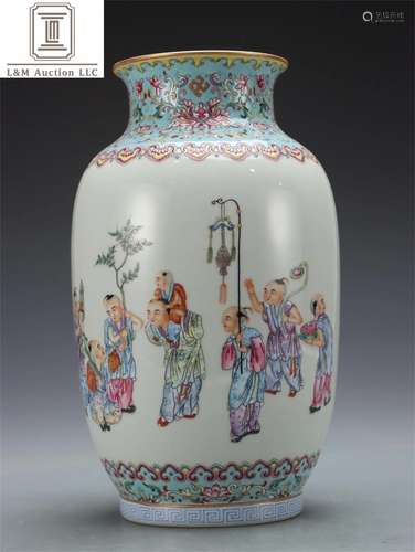 A Chinese Famille Rose Porcelain Vase