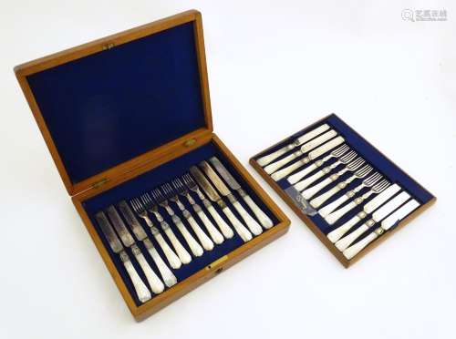 A 19thC cased set of 12 close plate fruit knives a…