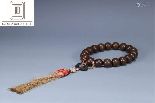 A Chinese Agarwood 18 Buddha Prayer Beads Bracelet