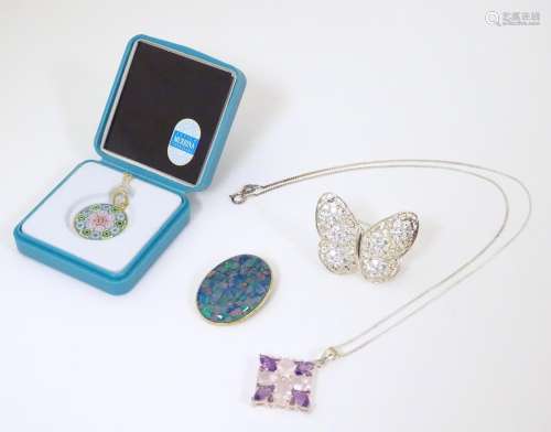 Assorted jewellery to include a silver brooch of b…