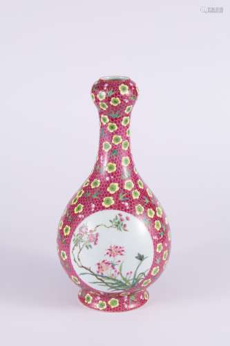 Famille Rose Garlic-head-shaped Vase