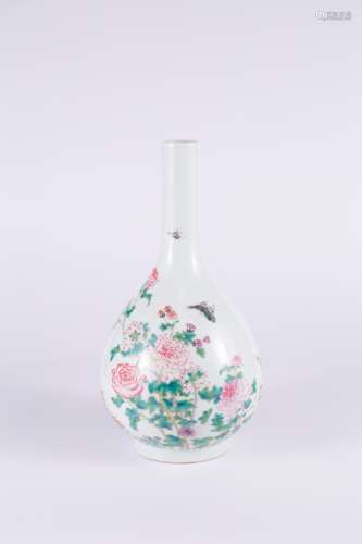 Famille Rose Gall-bladder Vase